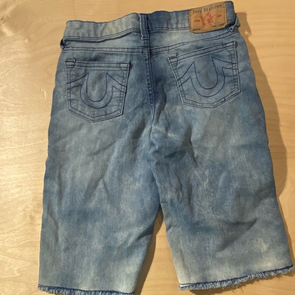 True Religion Geno Distressed Denim Shorts size 14 (LW) - Picture 10 of 10